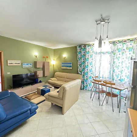 Panoramic Penthouse Apartamento Golem (Tirana)